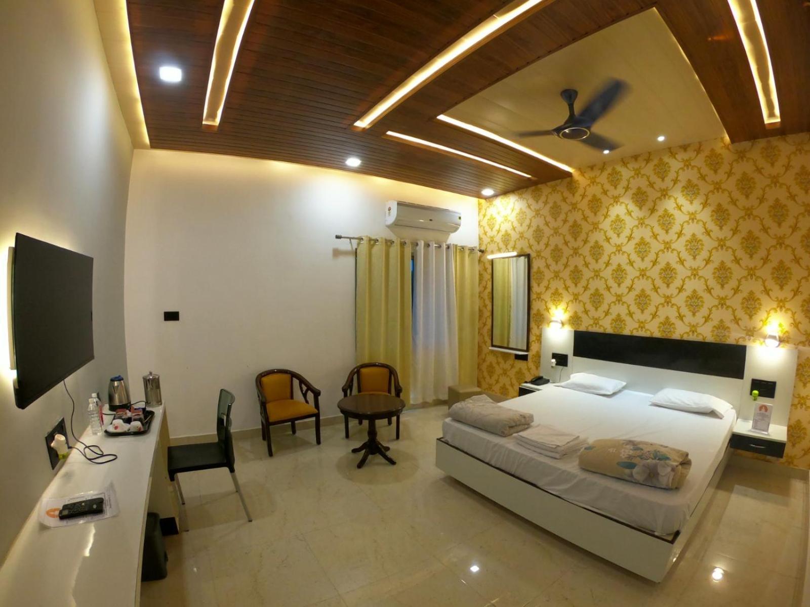 Hotel Buddha Park near Sarnath, Varanasi Bagian luar foto