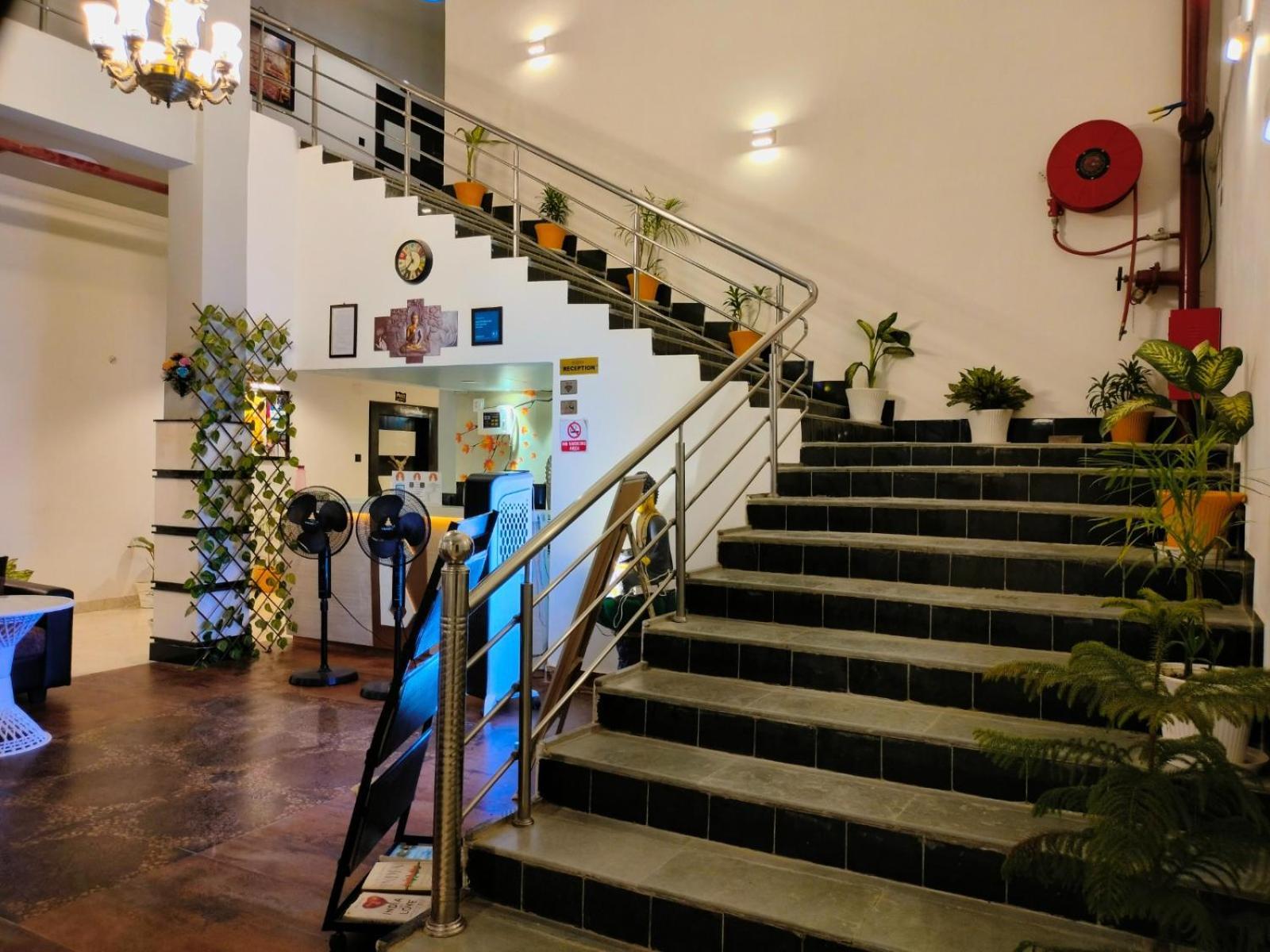 Hotel Buddha Park near Sarnath, Varanasi Bagian luar foto